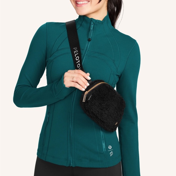 LULULEMON PELOTON Everywhere Belt Waist Bag Black Fleece NWT - Picture 1 of 11